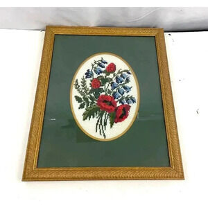 VTG Green‎ Floral Embroidered Needlepoint Fiber Wall Art 13"x15.5" MCM Framed